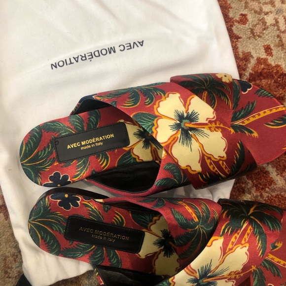 Beautiful silk slides. Sz Eu 40 - Picture 4 of 7